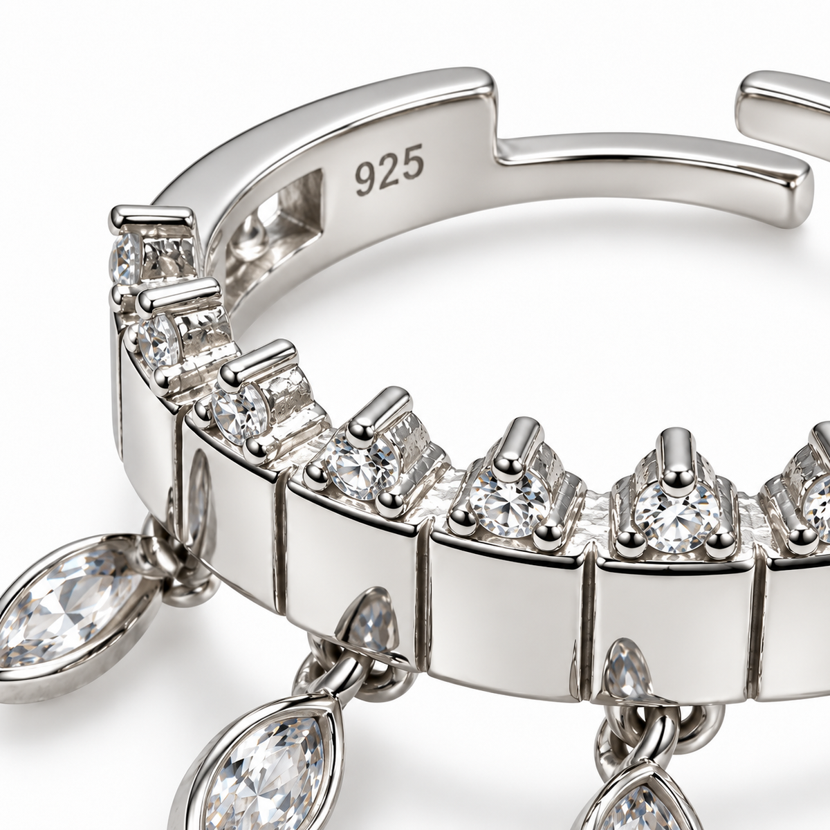925 Silber Ring – verstellbar – mit funkelnden Anhängern