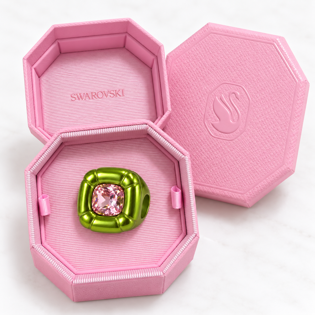Statement-Ring Grün mit rosa Kristall – getragen, sehr guter Zustand